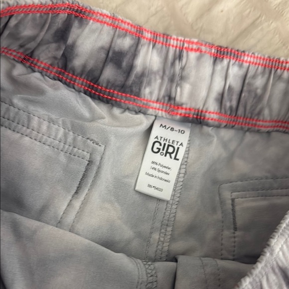 Athleta girl’s M 8/10 Gray Tie-Dye Shorts - Picture 2 of 5
